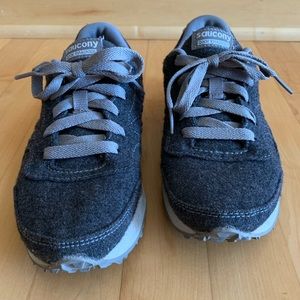 Saucony Grey wool DXN Trainer sneakers sz6